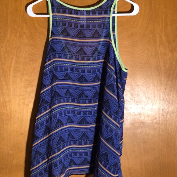 Pair of sheer tops - Picture 7 of 7